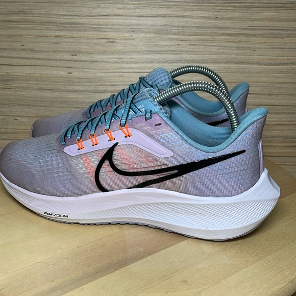 Nike Shoes - Nike Air Zoom Pegasus 39 lavender/blue woman’s shoes size 8